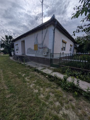 Eladó családi ház, Zajtán 11.99 M Ft, 3+1 szobás