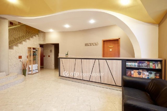 Eladó hotel, Pécsett 1300 M Ft / költözzbe.hu