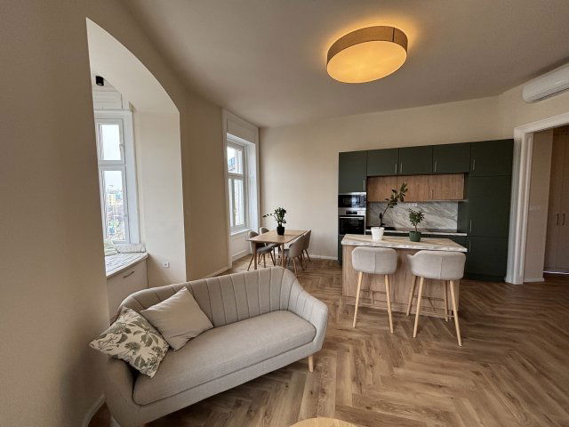 Eladó téglalakás, Budapesten, I. kerületben, Ostrom utcában