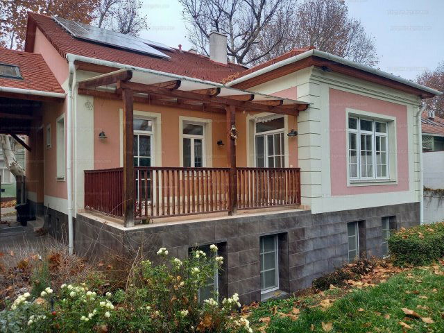 Eladó családi ház, Székesfehérvárott, Martinovics utcában