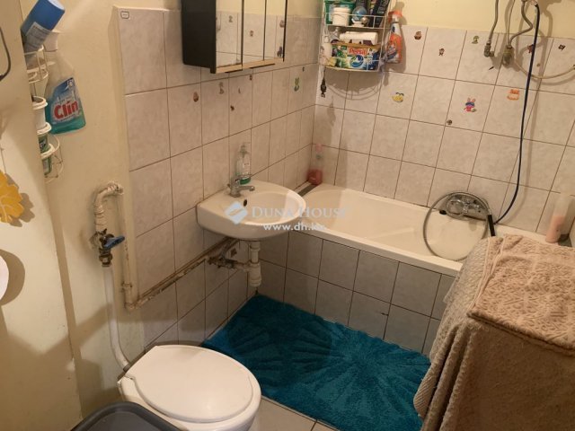 Eladó téglalakás, Tatabányán 27.5 M Ft, 2 szobás