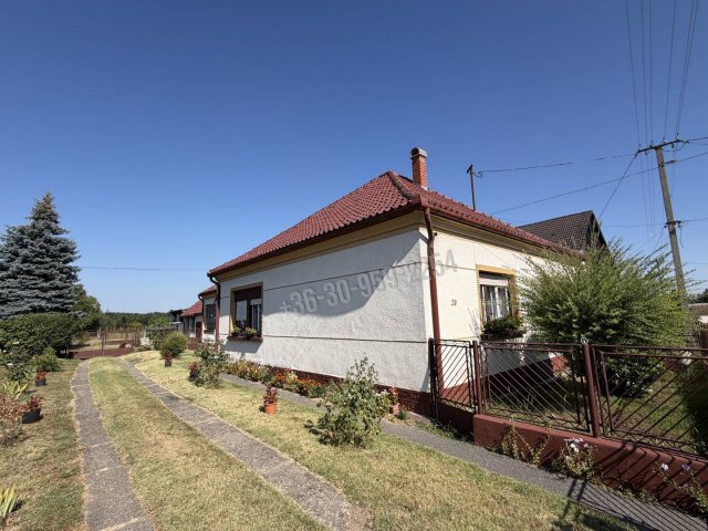 Eladó családi ház, Beleznán 37.8 M Ft, 3 szobás