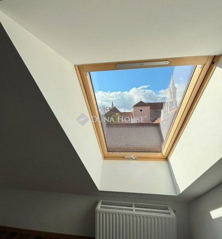 Eladó téglalakás, Sopronban 65.55 M Ft, 3 szobás