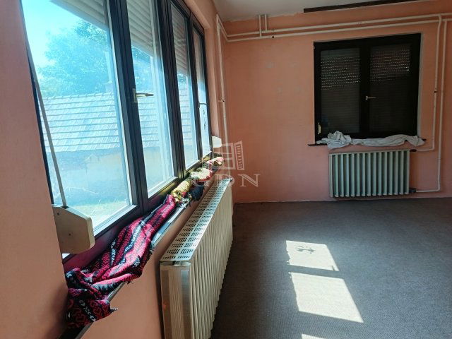 Eladó családi ház, Kerepesen 94.9 M Ft, 6 szobás