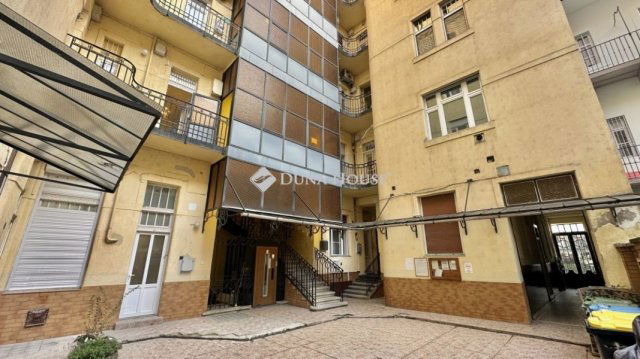 Eladó téglalakás, Budapesten, V. kerületben 83 M Ft, 4 szobás