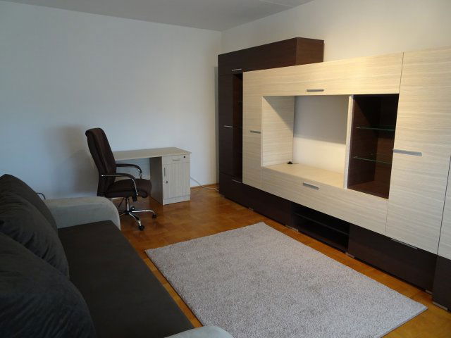 Kiadó panellakás, albérlet, Debrecenben 200 E Ft / hó, 2 szobás