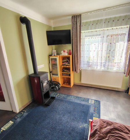 Eladó családi ház, Törtelen 32.5 M Ft, 3 szobás