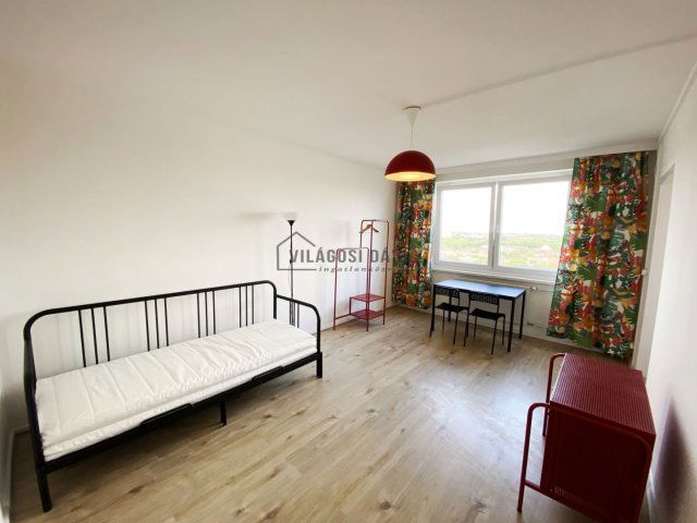 Eladó panellakás, Debrecenben 41.9 M Ft, 1 szobás