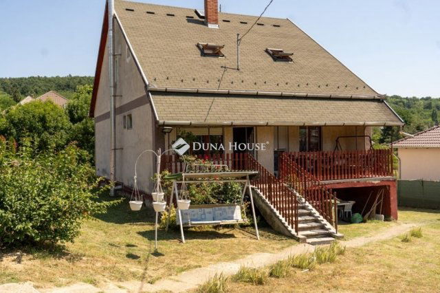 Eladó családi ház, Gödöllőn 75.9 M Ft, 6 szobás