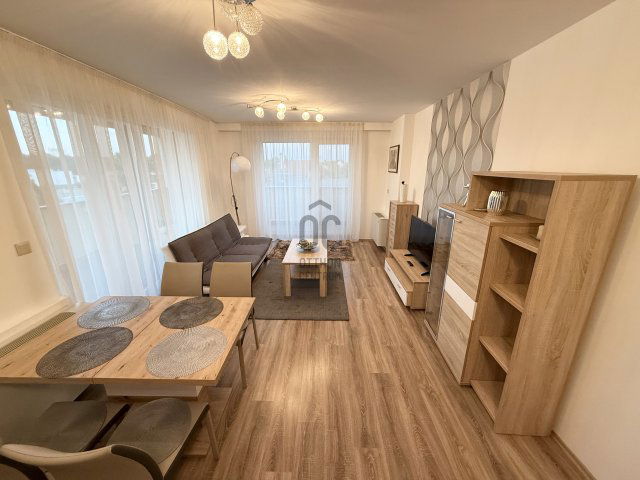 Kiadó téglalakás, albérlet, Debrecenben 470 E Ft / hó, 3 szobás