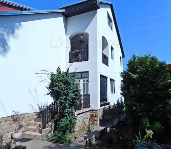 Eladó családi ház, Keszthelyen 105 M Ft, 10 szobás