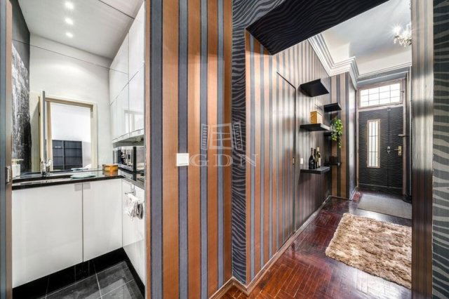 Eladó téglalakás, Budapesten, V. kerületben 129 M Ft, 1 szobás