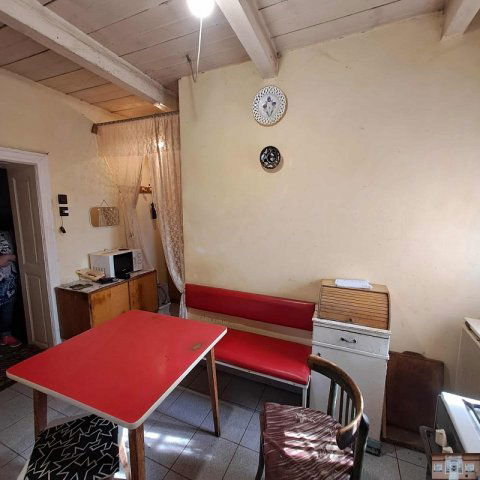 Eladó családi ház, Nyáregyházán 20.8 M Ft, 1 szobás