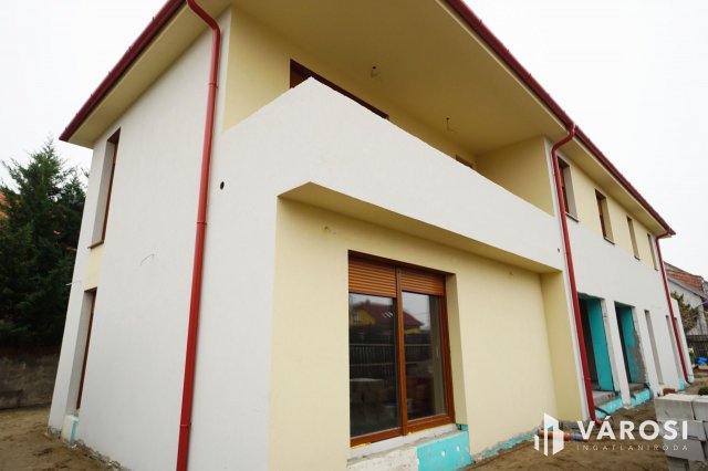 Eladó ikerház, Gyálon 112.99 M Ft, 4 szobás