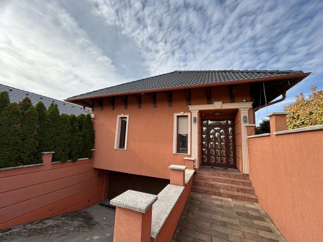 Eladó családi ház, Kópházán 213.012 M Ft, 7 szobás