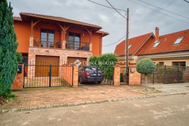 Eladó ikerház, Budapesten, XX. kerületben 124.9 M Ft, 5 szobás