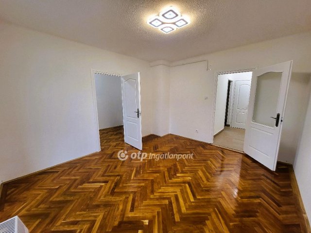 Eladó téglalakás, Budapesten, XXI. kerületben 51.6 M Ft