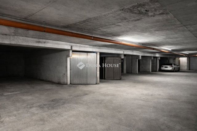 Eladó garázs, Budapesten, VIII. kerületben 11.7 M Ft