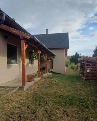 Eladó családi ház, Veresegyházon 150 M Ft, 3 szobás