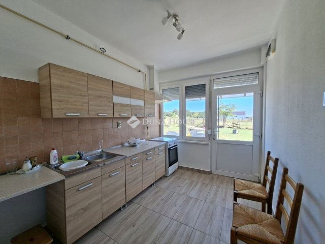 Kiadó családi ház, albérlet, Sárbogárdon 200 E Ft / hó