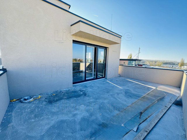 Eladó téglalakás, Győrött 109.8 M Ft, 3 szobás