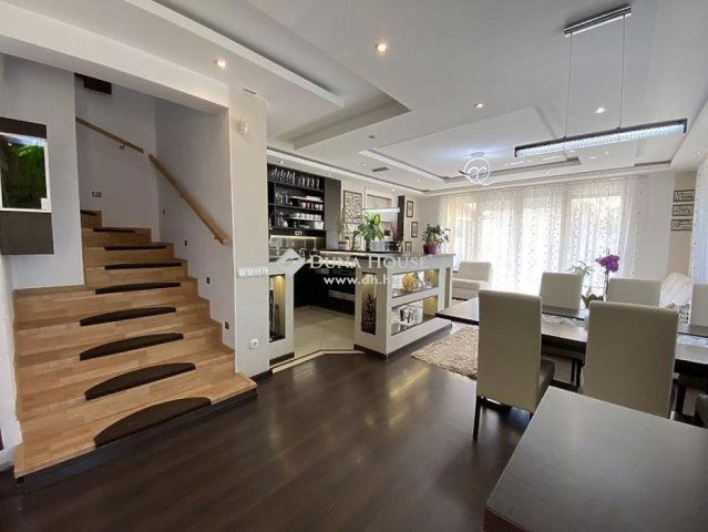 Eladó ikerház, Dunakeszin 178 M Ft, 6 szobás