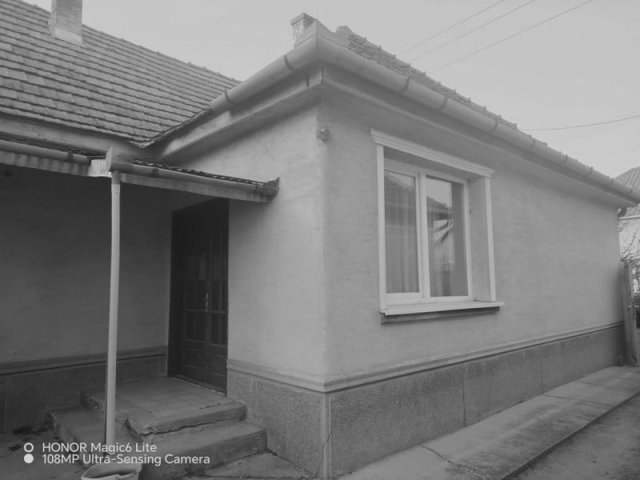 Eladó családi ház, Dabason 49.9 M Ft, 3+1 szobás