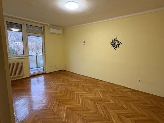 Kiadó téglalakás, albérlet, Tatabányán 170 E Ft / hó