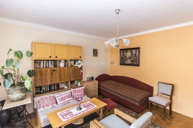Eladó családi ház, Szombathelyen 79.9 M Ft, 3 szobás