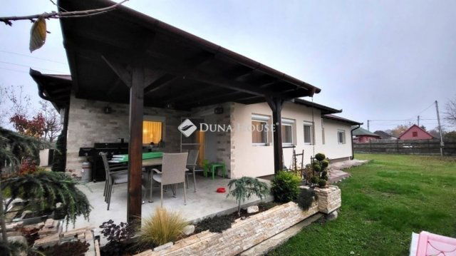 Eladó családi ház, Tárnokon 144.9 M Ft, 4 szobás