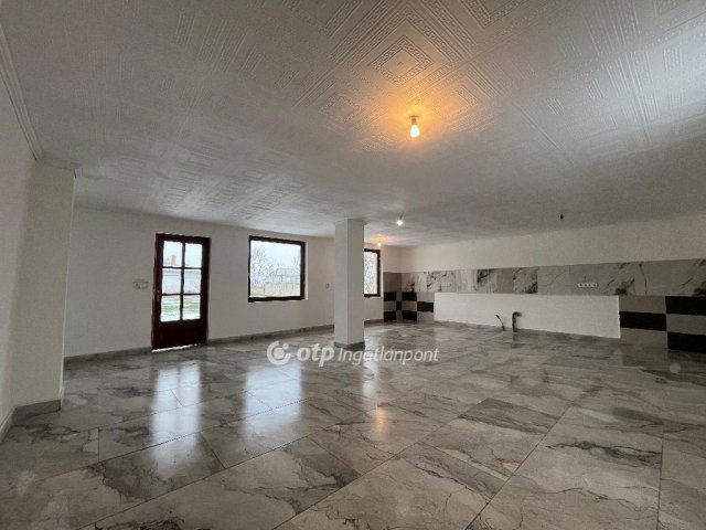 Eladó családi ház, Fegyverneken 18.9 M Ft, 3+1 szobás