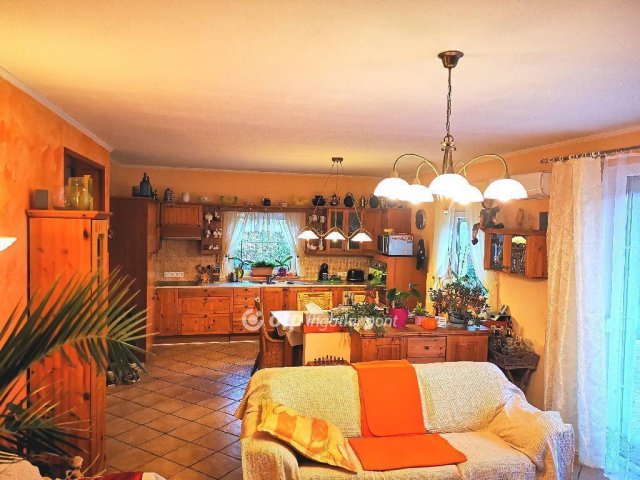 Eladó családi ház, Szigethalmon 114.9 M Ft, 4 szobás