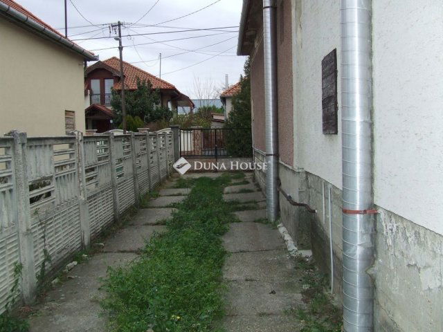 Eladó családi ház, Esztergomban 85 M Ft, 5 szobás