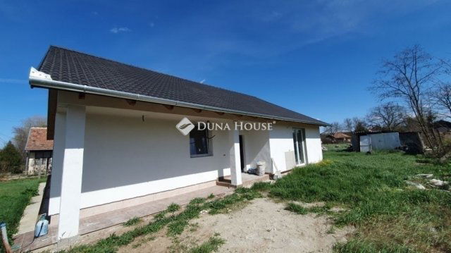 Eladó családi ház, Kókán 67 M Ft, 5 szobás