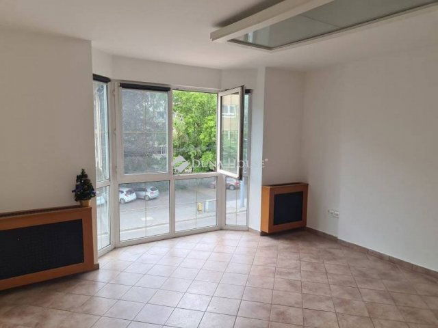 Kiadó iroda, Budapesten, III. kerületben, Bécsi úton