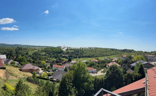 Eladó családi ház, Piliscsabán 275 M Ft, 7 szobás