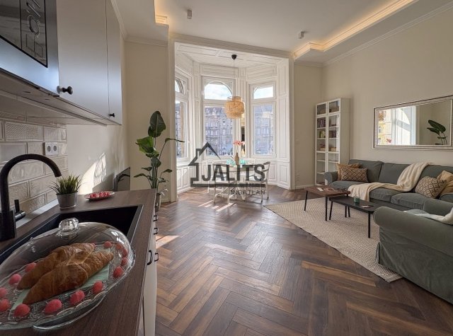 Eladó téglalakás, Budapesten, VIII. kerületben, Baross téren