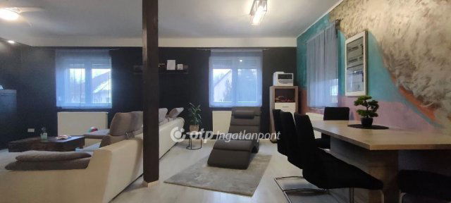 Eladó családi ház, Nyárádon 79.9 M Ft, 2+2 szobás