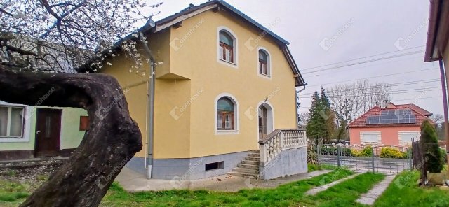 Eladó téglalakás, Galambokon 75 M Ft, 10 szobás