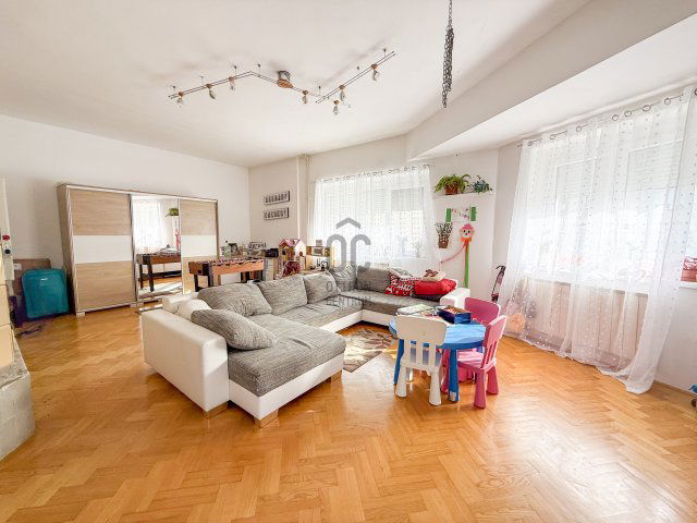 Eladó családi ház, Sopronban 114.9 M Ft, 4 szobás