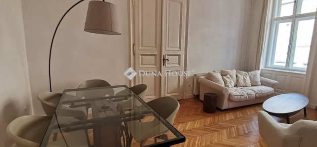 Kiadó téglalakás, albérlet, Budapesten, V. kerületben, 3 szobás