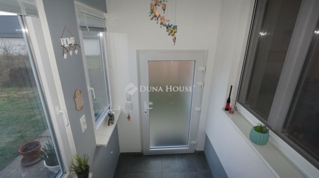 Eladó családi ház, Zalaegerszegen 69.99 M Ft, 2 szobás