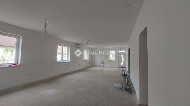 Eladó családi ház, Kótajon 67 M Ft, 4 szobás