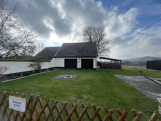 Eladó családi ház, Márianosztrán 85 M Ft, 6 szobás