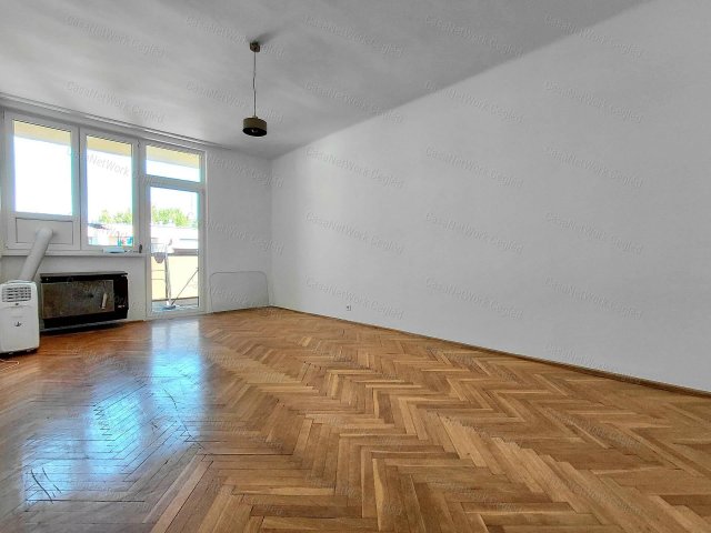 Eladó téglalakás, Cegléden 45.9 M Ft, 2 szobás
