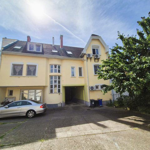 Eladó téglalakás, Kecskeméten 74.9 M Ft, 4 szobás