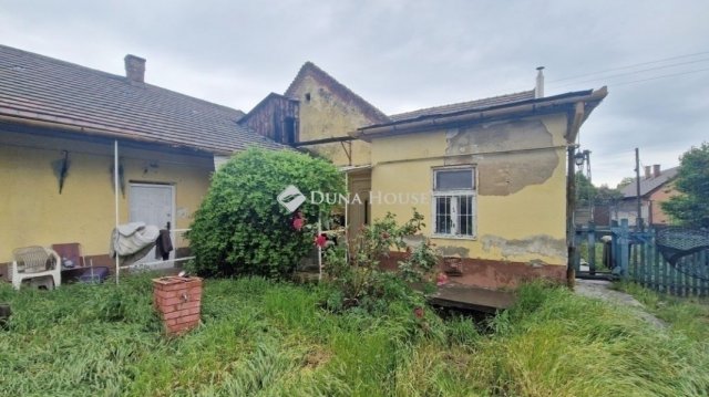 Eladó családi ház, Monoron 51.9 M Ft, 6 szobás