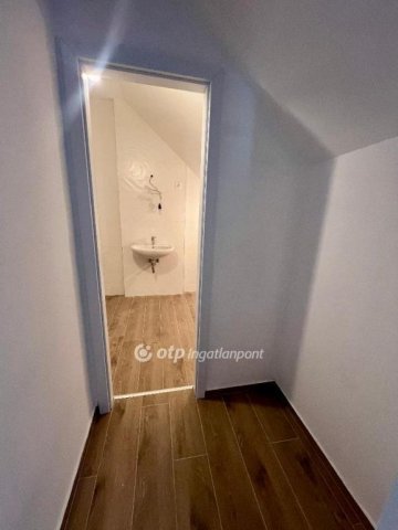 Eladó téglalakás, Budapesten, VIII. kerületben 115.98 M Ft