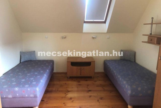 Kiadó téglalakás, albérlet, Pécsett 50 E Ft / hó, 1 szobás