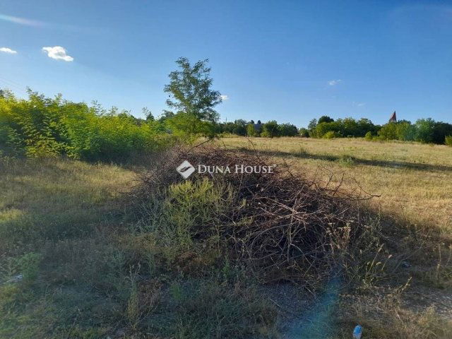 Eladó telek, Kerepesen 28 M Ft / költözzbe.hu